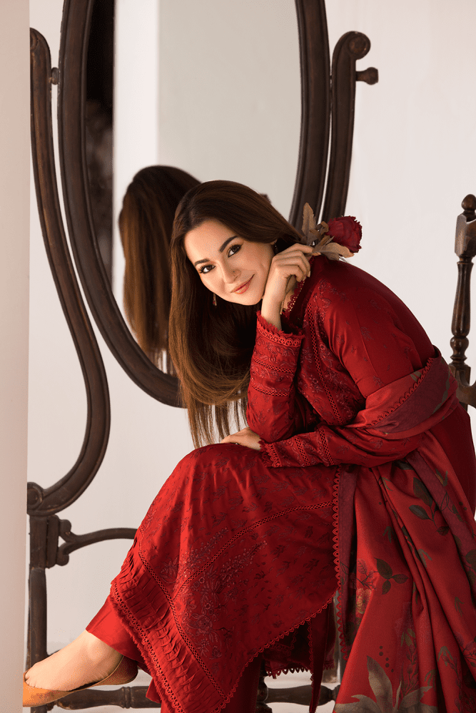 3PC LAWN EMBROIDERED SHIRT WITH DIGITAL PRINTED JACQUARD DUPATTA - 5005 - Sapphire Studios