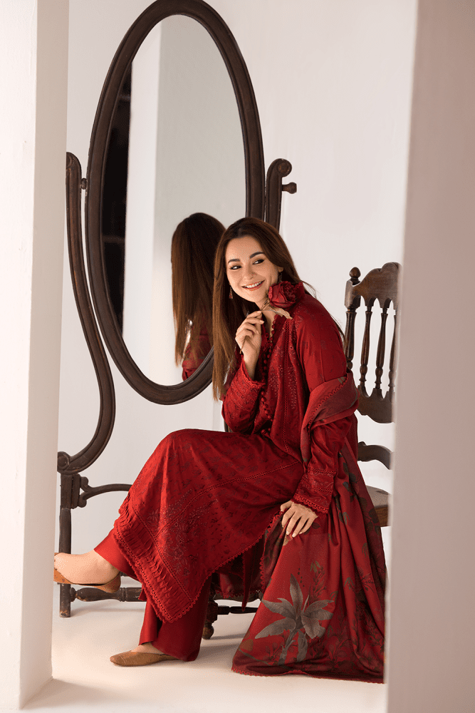 3PC LAWN EMBROIDERED SHIRT WITH DIGITAL PRINTED JACQUARD DUPATTA - 5005 - Sapphire Studios