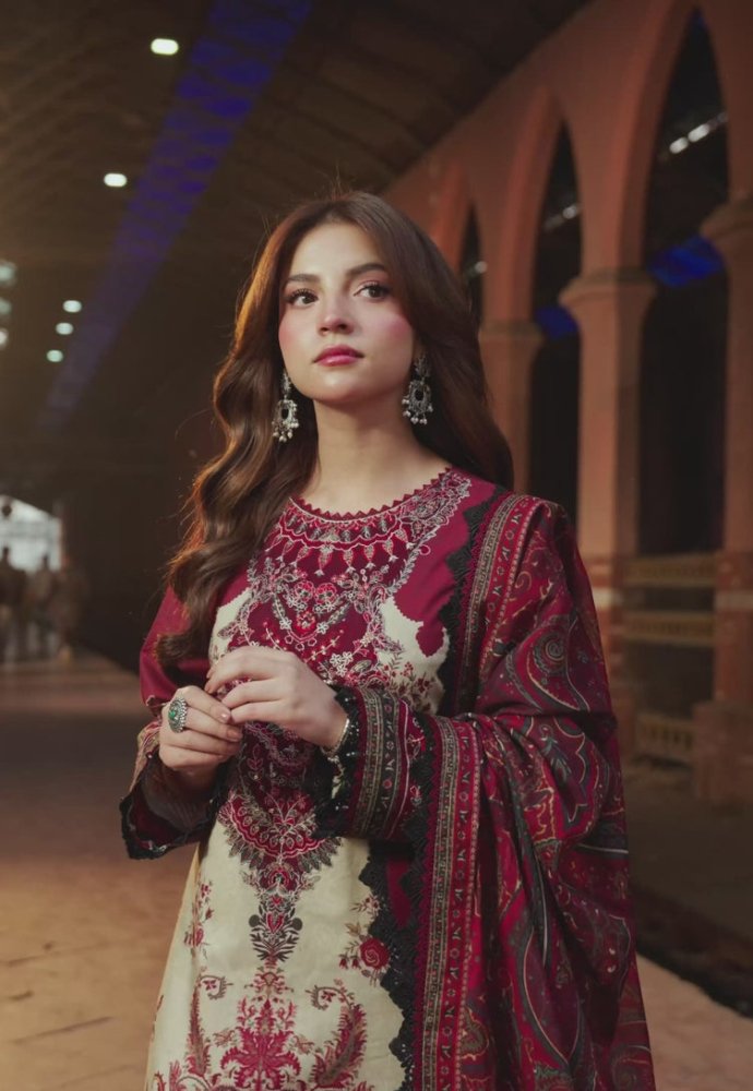3PC LAWN PRINTED SHIRT WITH VOILE PRINTED DUAPTTA - 4007 - Sapphire Studios