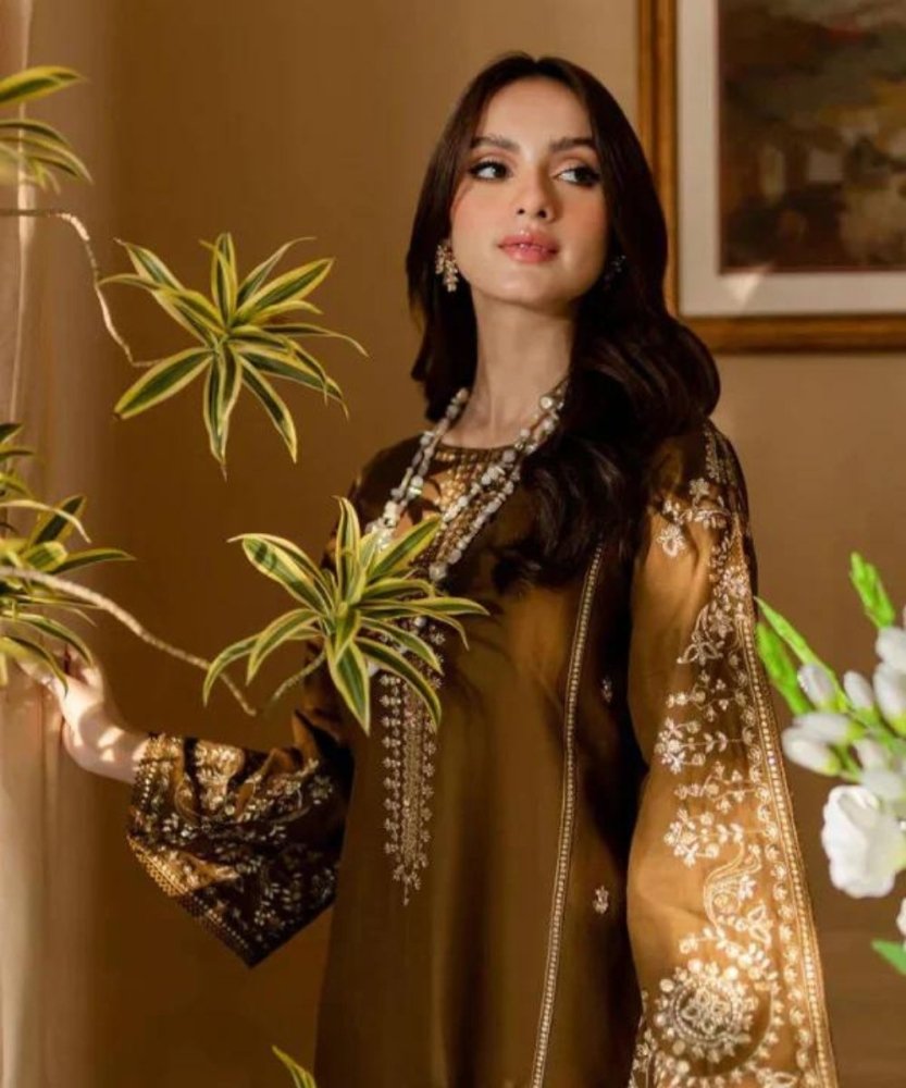 Lawn 2PC Embroidered - 5006 - Sapphire Studios