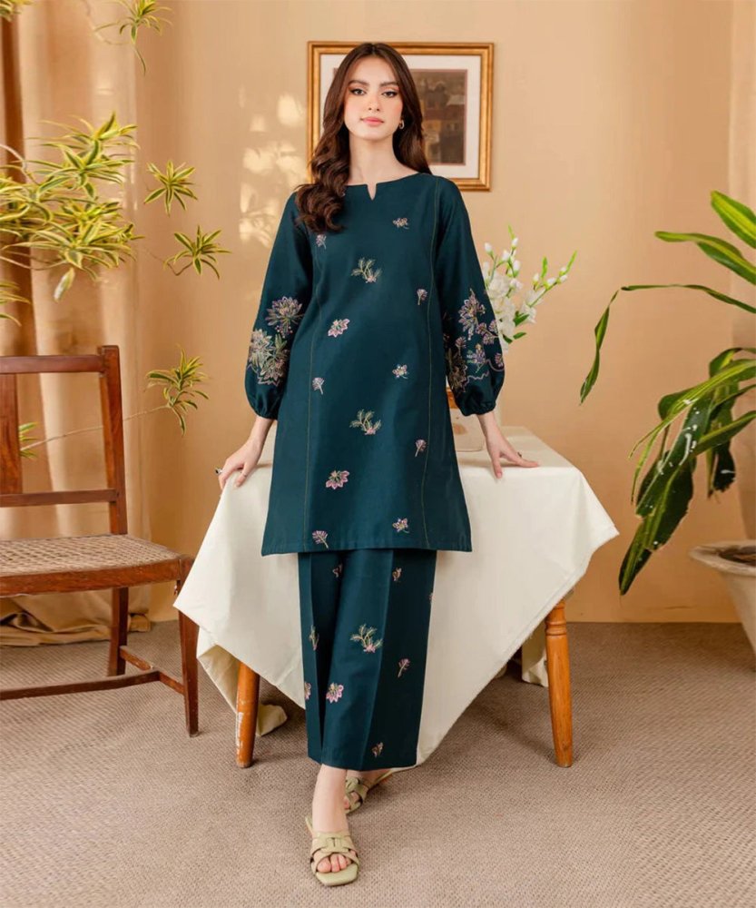 Lawn 2PC Embroidered - 5008 - Sapphire Studios