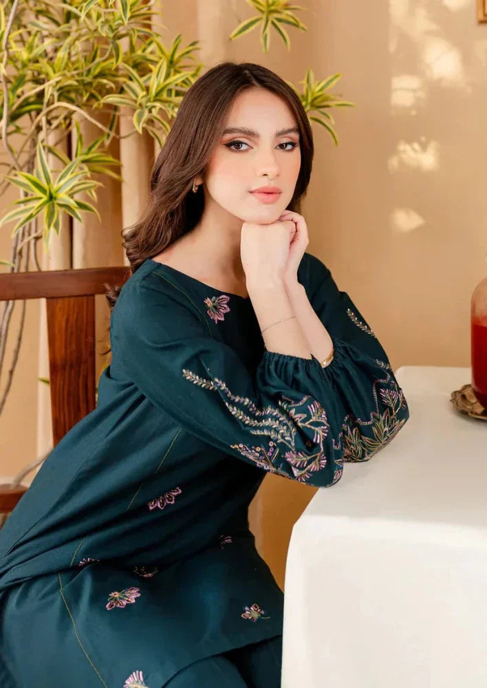 Lawn 2PC Embroidered - 5008 - Sapphire Studios