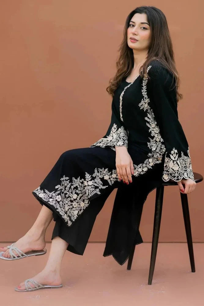 Lawn 2PC Embroidered - 5025 - Sapphire Studios