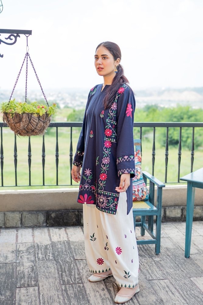 Lawn - 2pc Embroidered - 5081 - Sapphire Studios