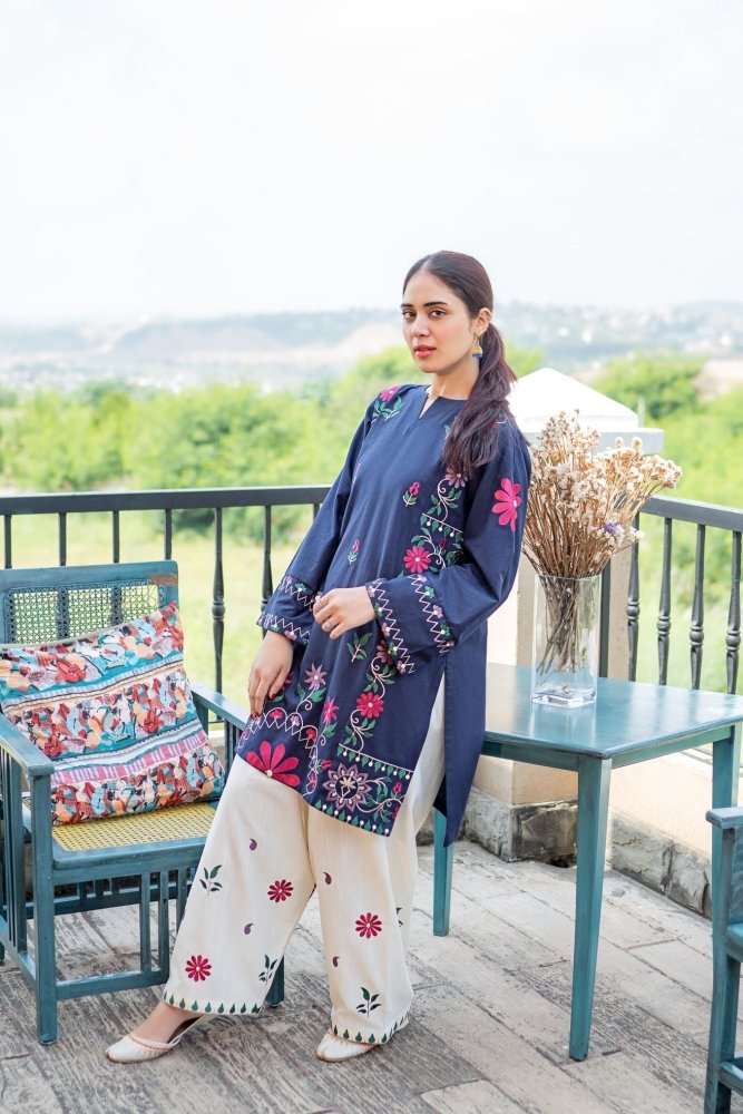 Lawn - 2pc Embroidered - 5081 - Sapphire Studios