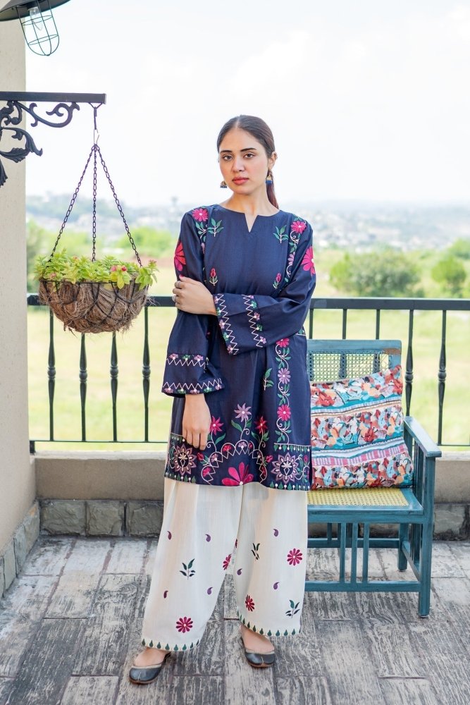 Lawn - 2pc Embroidered - 5081 - Sapphire Studios