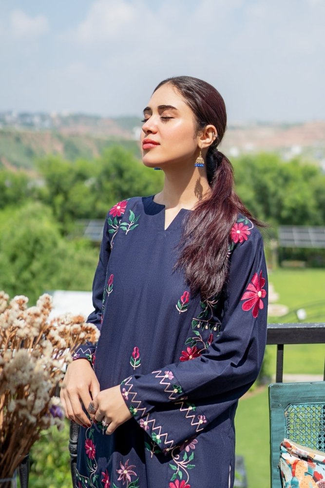 Lawn - 2pc Embroidered - 5081 - Sapphire Studios