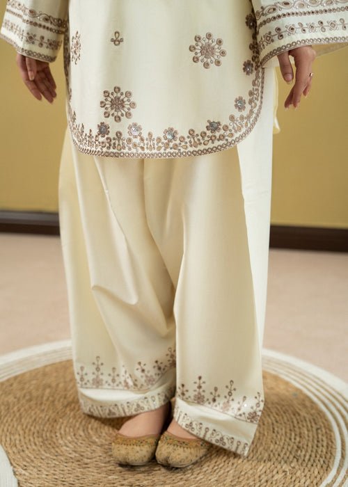 Lawn - 2PC Embroidered Suit - 5333 - Sapphire Studios