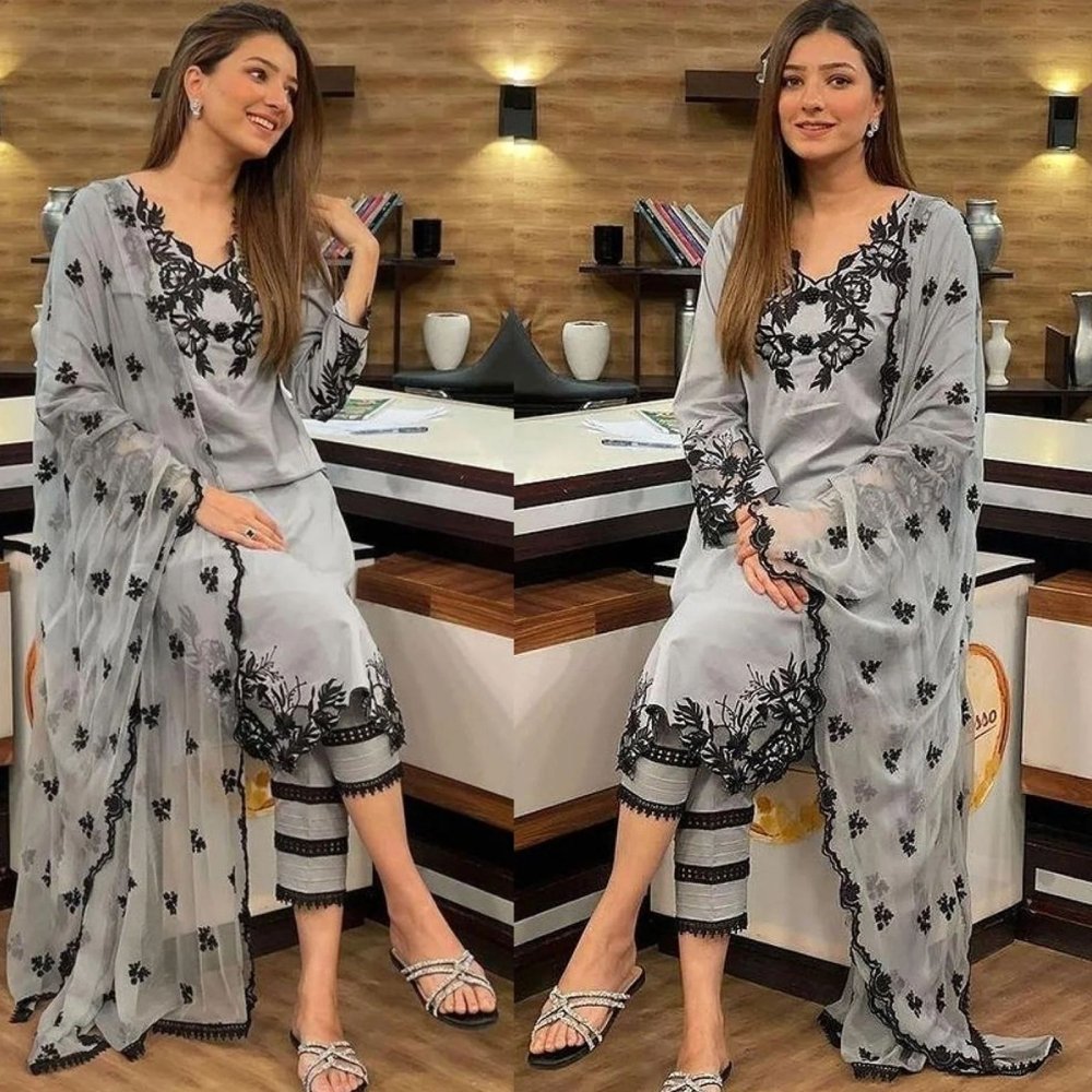 Lawn - 3PC Embroidered Shirt with Chiffon Embroidered Dupatta - 5138 - Sapphire Studios