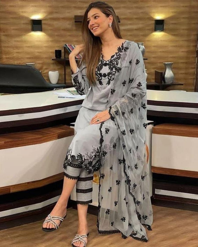 Lawn - 3PC Embroidered Shirt with Chiffon Embroidered Dupatta - 5138 - Sapphire Studios