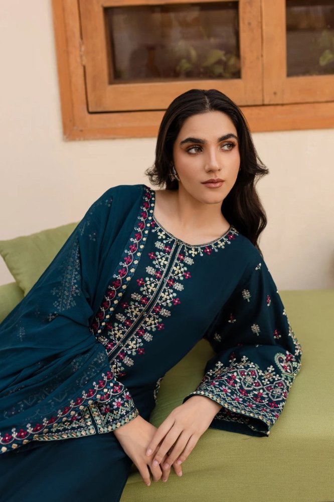 Lawn - 3PC Embroidered Shirt with Chiffon Embroidered Dupatta - 5162 - Sapphire Studios