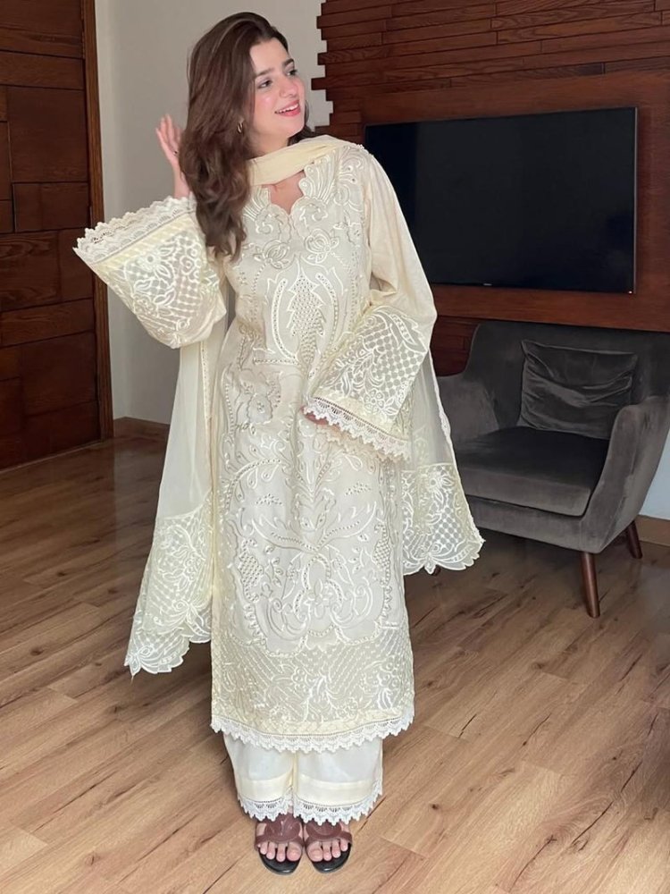 Lawn - 3PC Embroidered Shirt With Organza Embroidered Dupatta - 5307 - Sapphire Studios