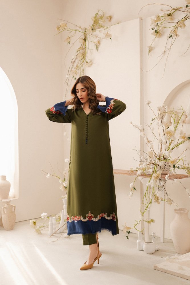 Lawn - 3PC Embroidered Shirt with Plain Dyed Chiffon Dupatta - 5083 - Sapphire Studios