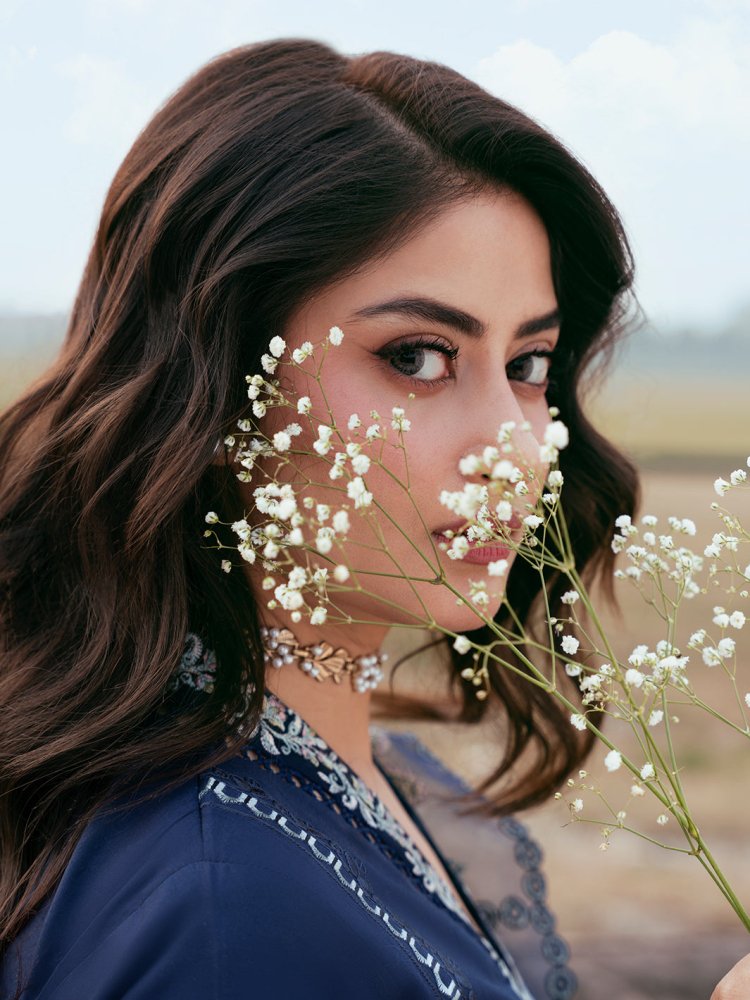Lawn - 3PC Embroidered Suit With Organza Embroidered Dupatta - 5270 - Sapphire Studios