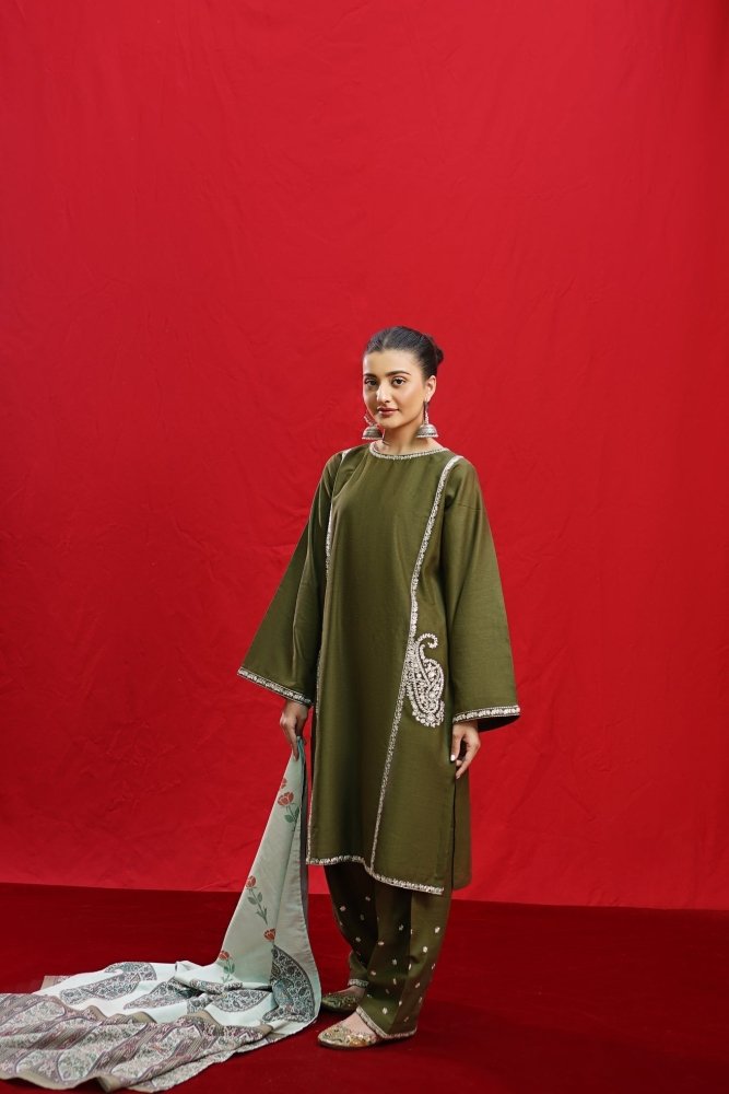 Lawn 3PC Embroidered with Digital Printed Dupatta - 1047 - Sapphire Studios