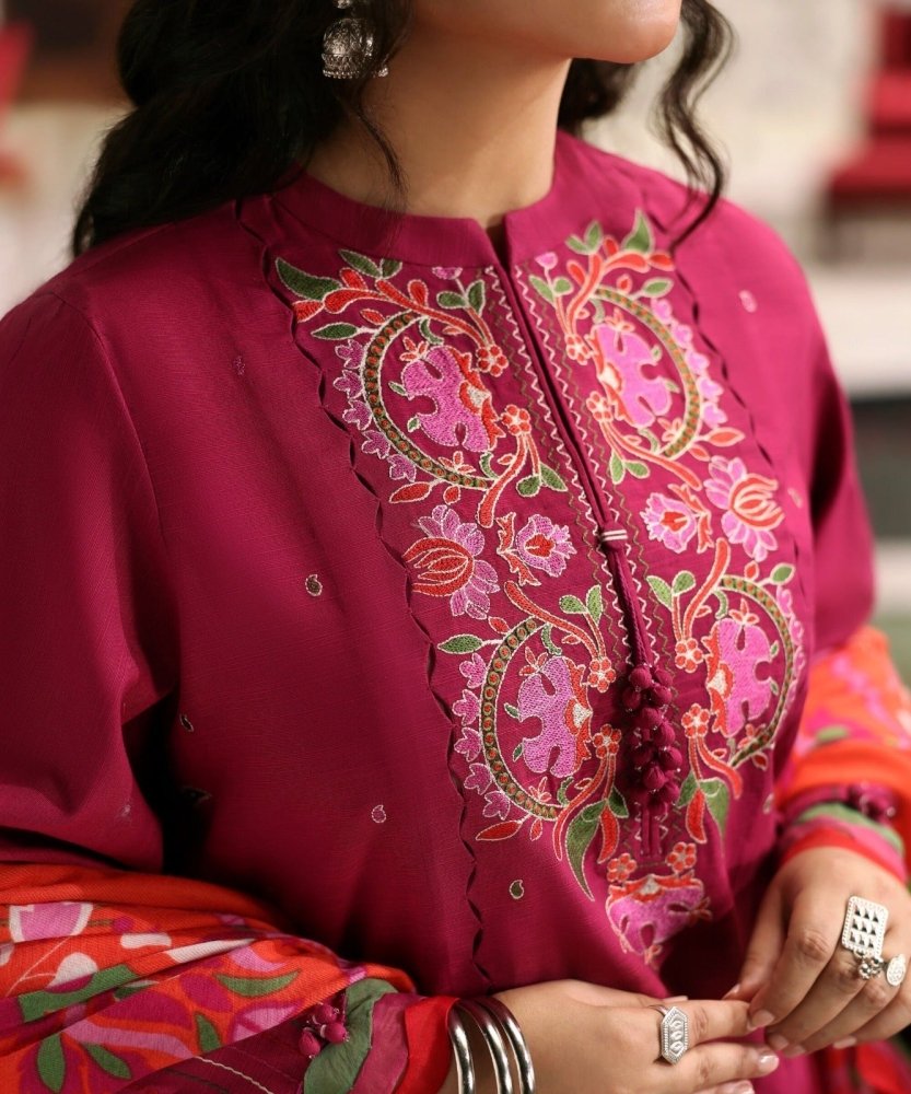 Lawn - 3PC Embroidered With Digital Printed Jacquard Dupatta - 5094 - Sapphire Studios