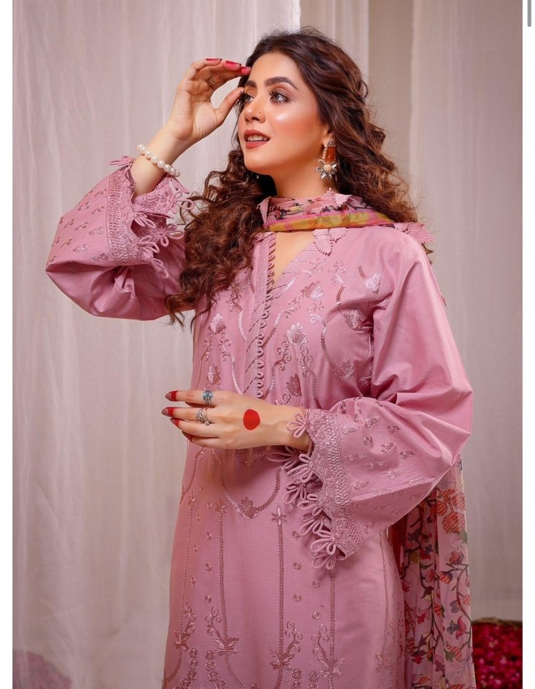Lawn 3PC Embroidered With Digital Printed Jacquard Dupatta - 5125 - Sapphire Studios