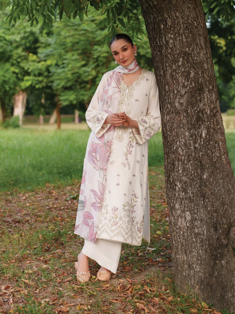 Lawn - 3PC Embroidered With Digital Printed Jacquard Dupatta - 5158 - Sapphire Studios