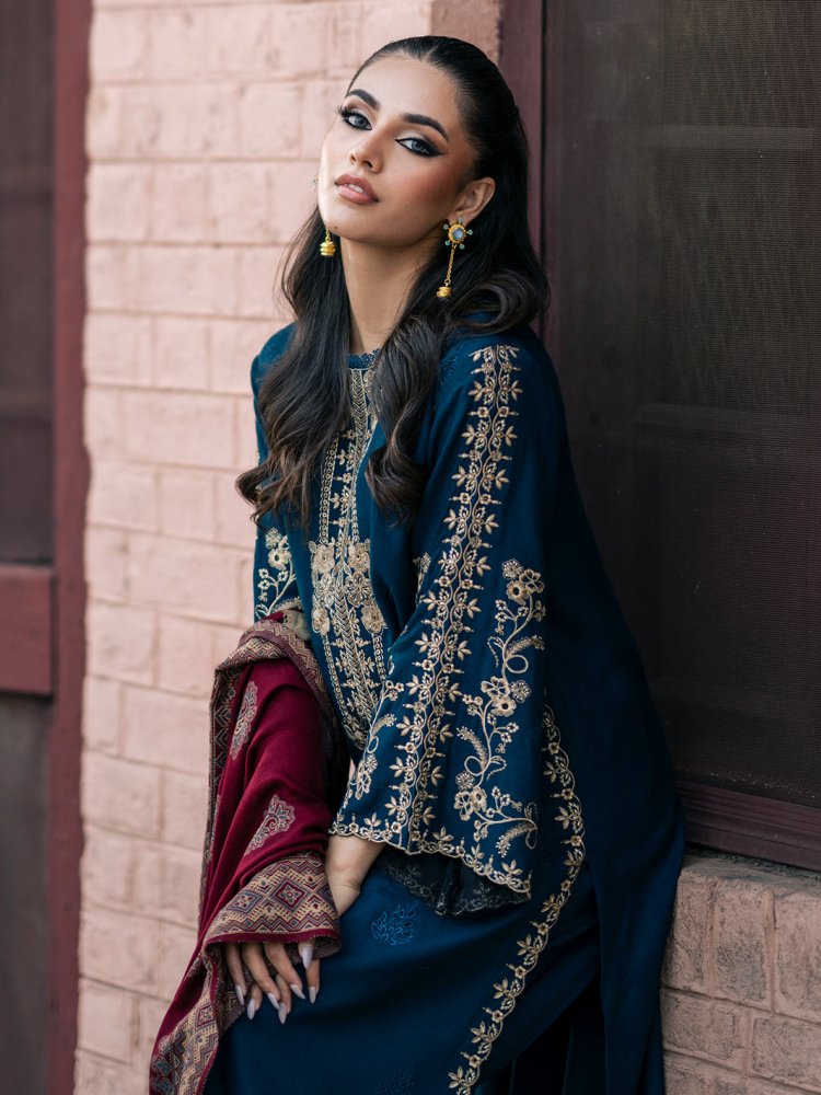 Lawn - 3PC Embroidered With Digital Printed Jacquard Dupatta - 5217 - Sapphire Studios