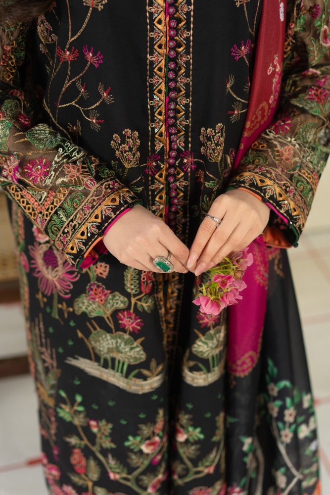 Lawn 3PC Embroidered With Digital Printed Jauqard Dupatta - 5215 - Sapphire Studios